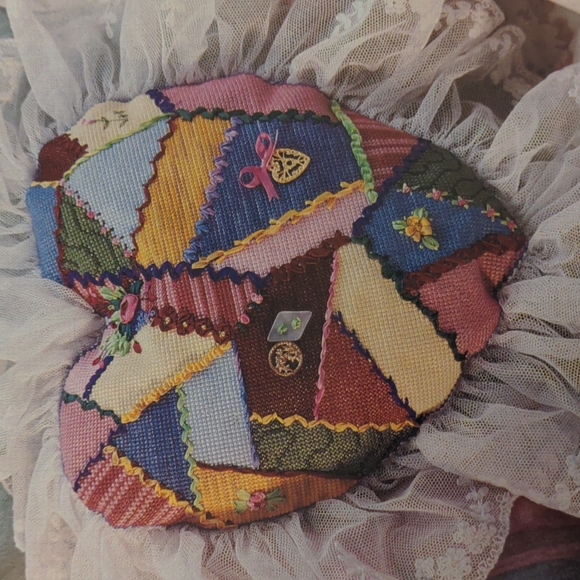 Just CrossStitch Magazine June 1997 - Picture 10 of 14